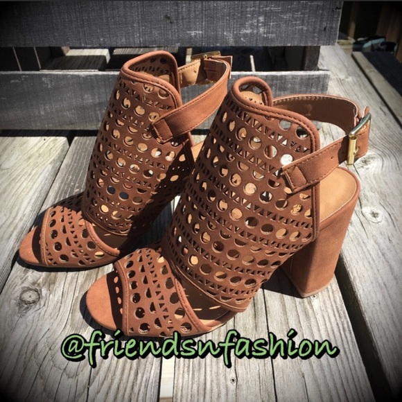 5️⃣🌟 SZ 8-10! Cognac Perforated Booties! NEW! - Picture 2 of 7